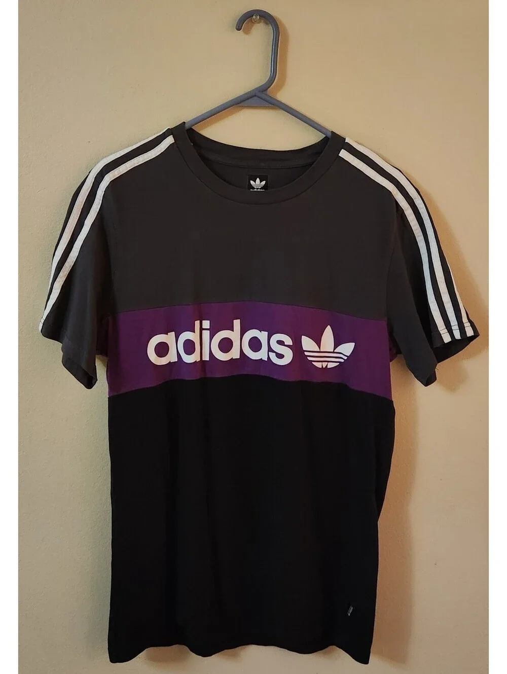 Adidas Skateboarding T-Shirt Men's Medium Black Purple Trefoil Graphic Tee